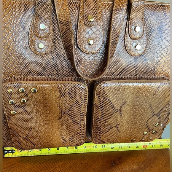 snake print large tote bag - Picture 2 of 7